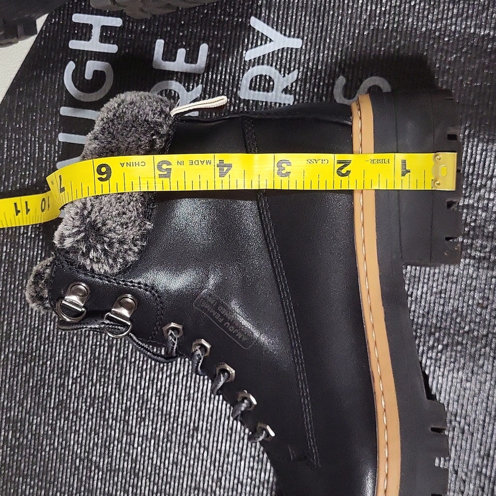Ladies' Lug Water-Resistant Hiker Style Boots ~ Size 7.5 Medium ~ Anjou Femme - Picture 16 of 16